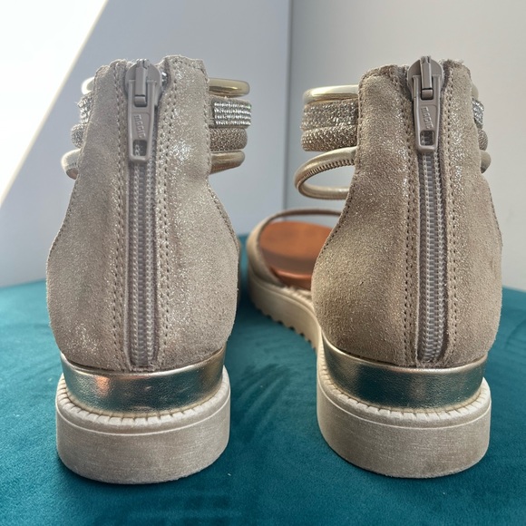BROWNS • Sandals - Picture 4 of 5